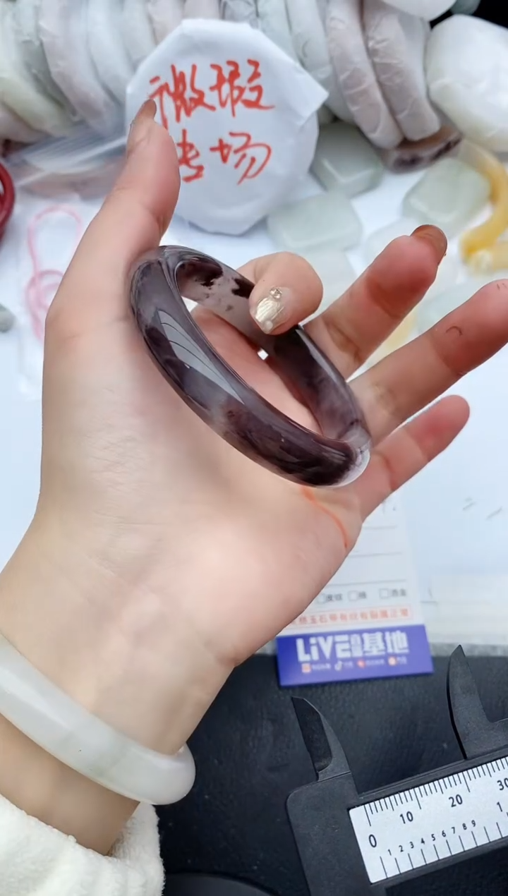 【闪购商品】石英质玉手镯未镶嵌374+55/56