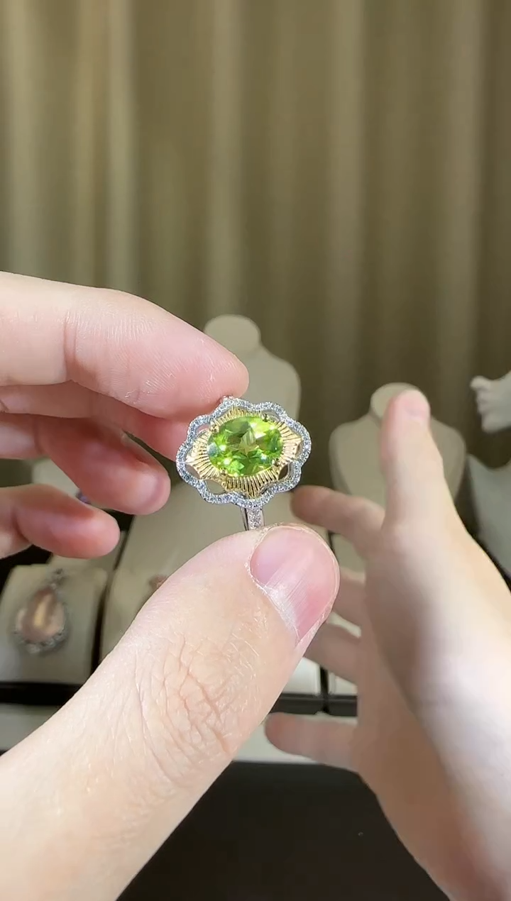 【闪购商品】橄榄石戒指银S925镶嵌10*8mm