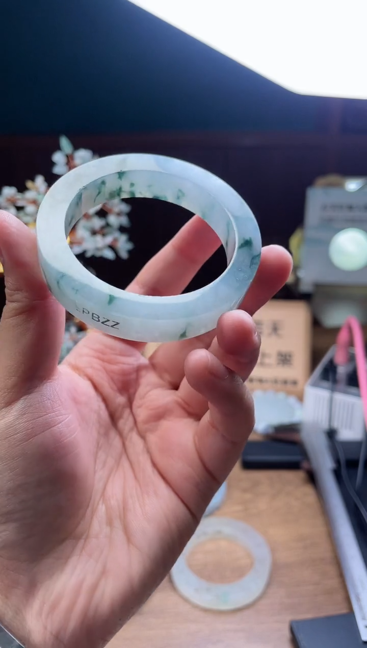 【闪购商品】定制翡翠手镯未镶嵌定制