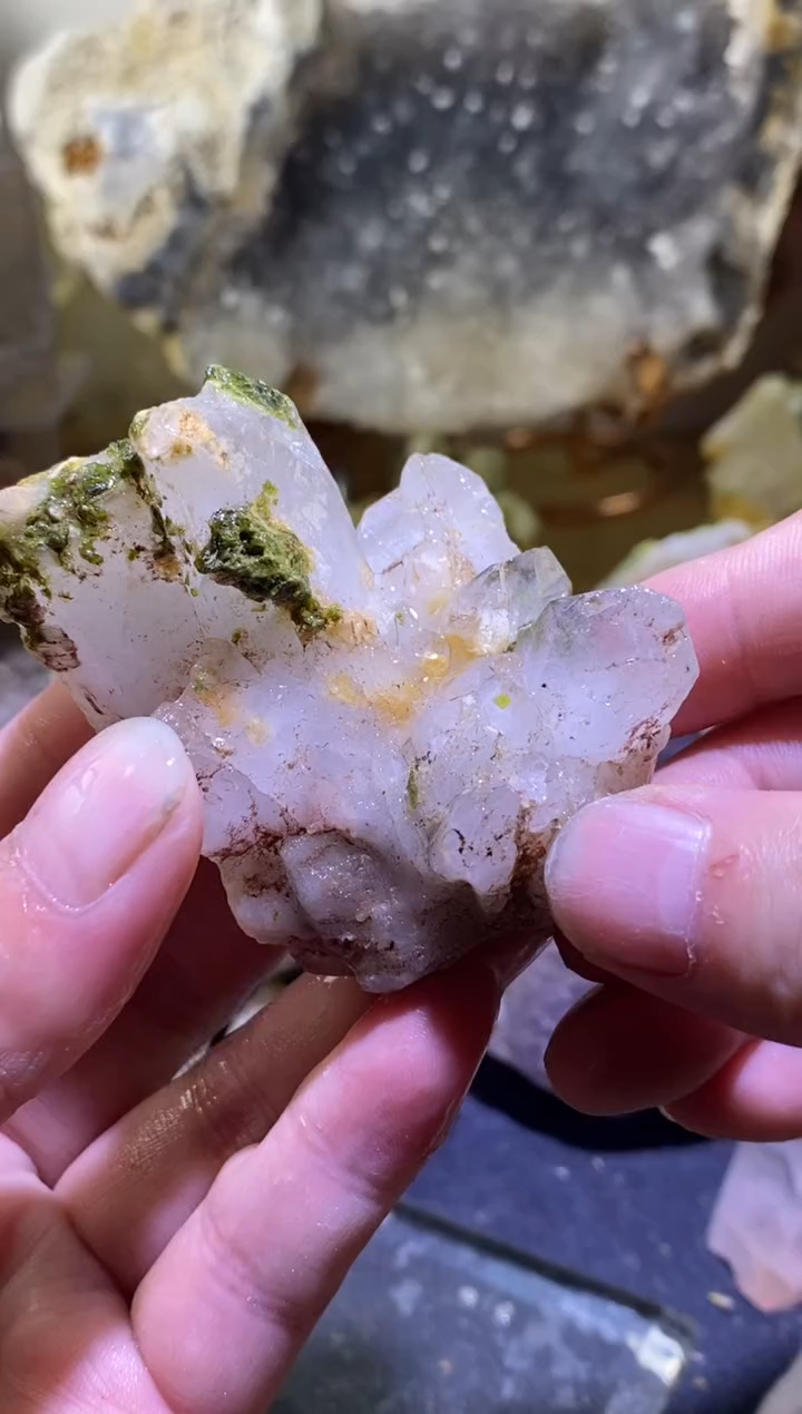 未镶嵌珠宝半成品水晶57号86g四川美姑超七花园水晶