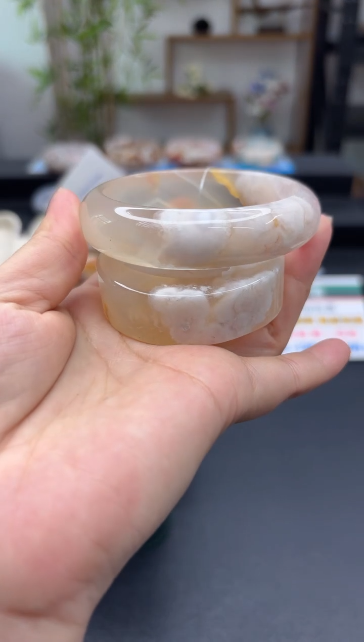 【闪购商品】石英质玉手镯未镶嵌C319(56圈赠送镯心)