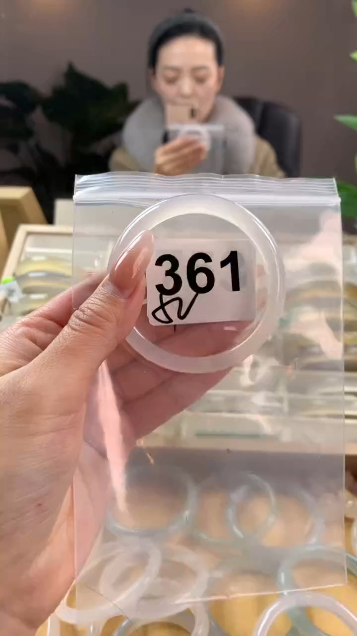 【闪购商品】玛瑙/玉髓手镯未镶嵌361