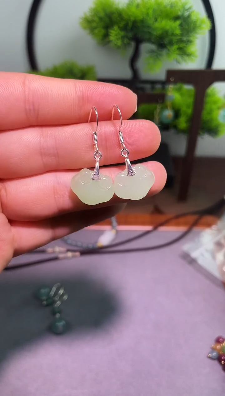 银S925镶嵌和田玉耳饰251000