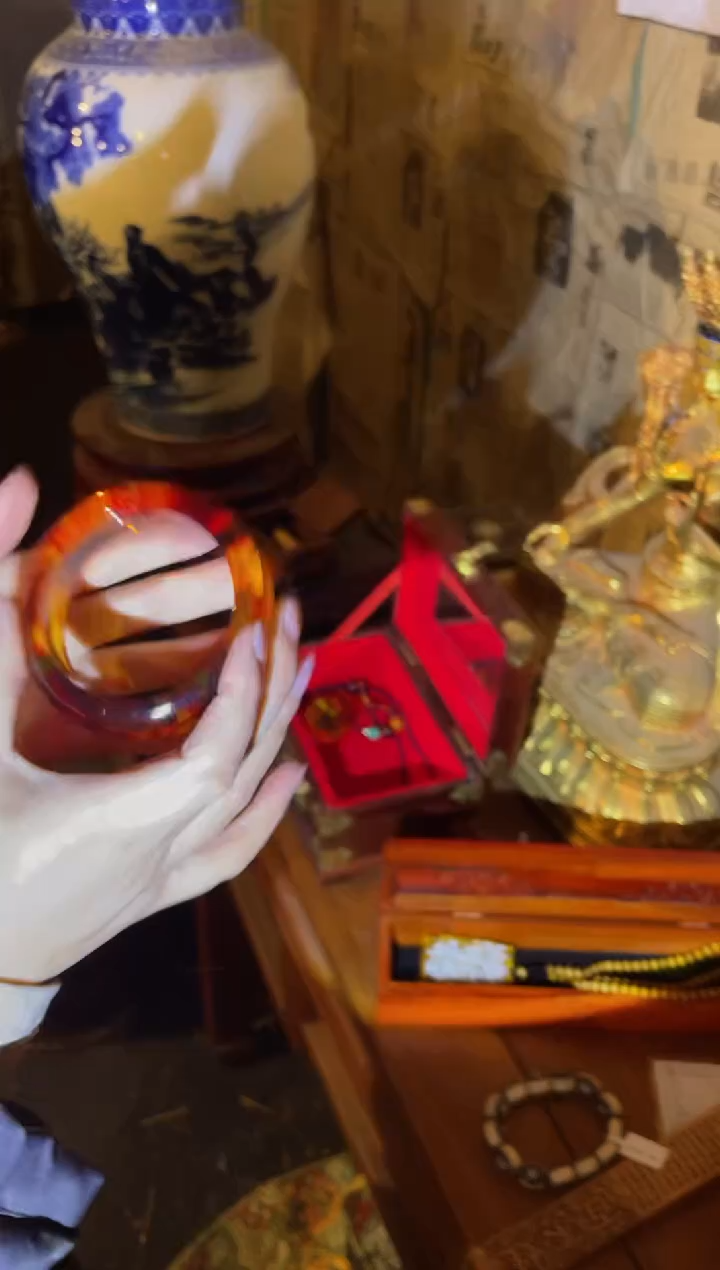 【闪购商品】蜜蜡颈饰未镶嵌黄破镯