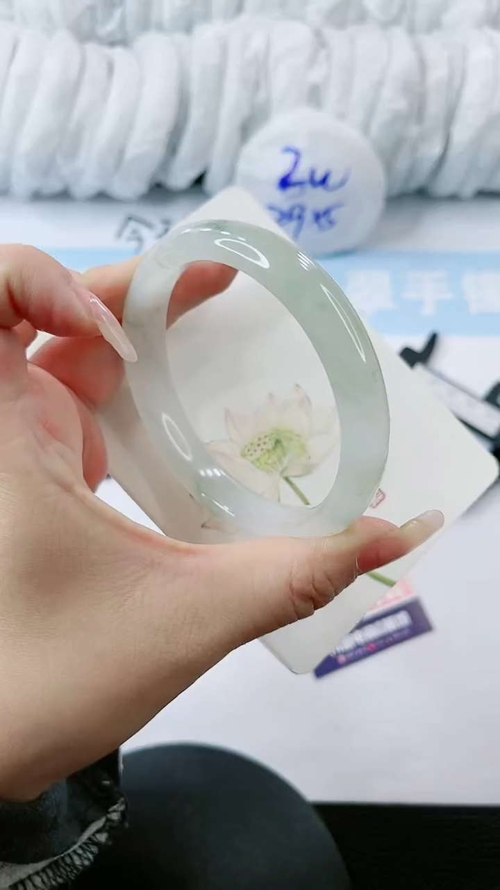 【闪购商品】石英质玉手镯未镶嵌 多样性发货V391