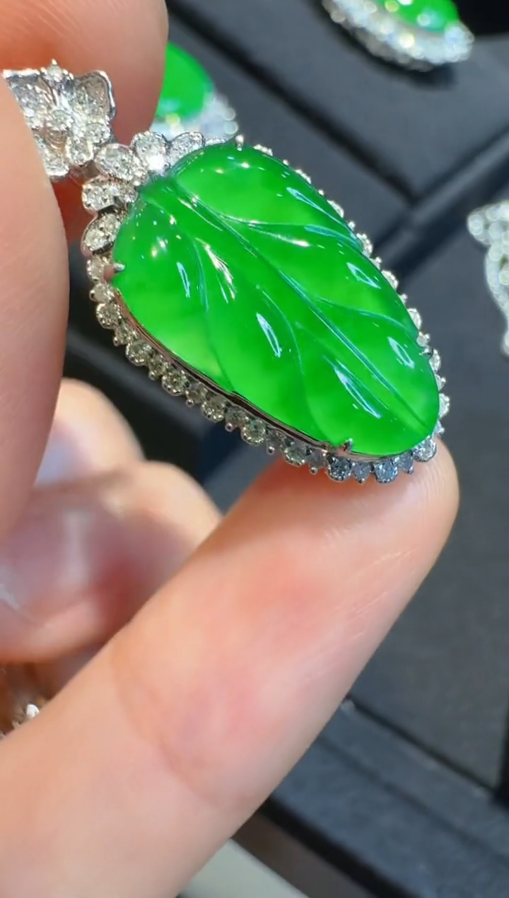 翡翠18K金镶嵌吊坠(不含链)多样性团购发一件