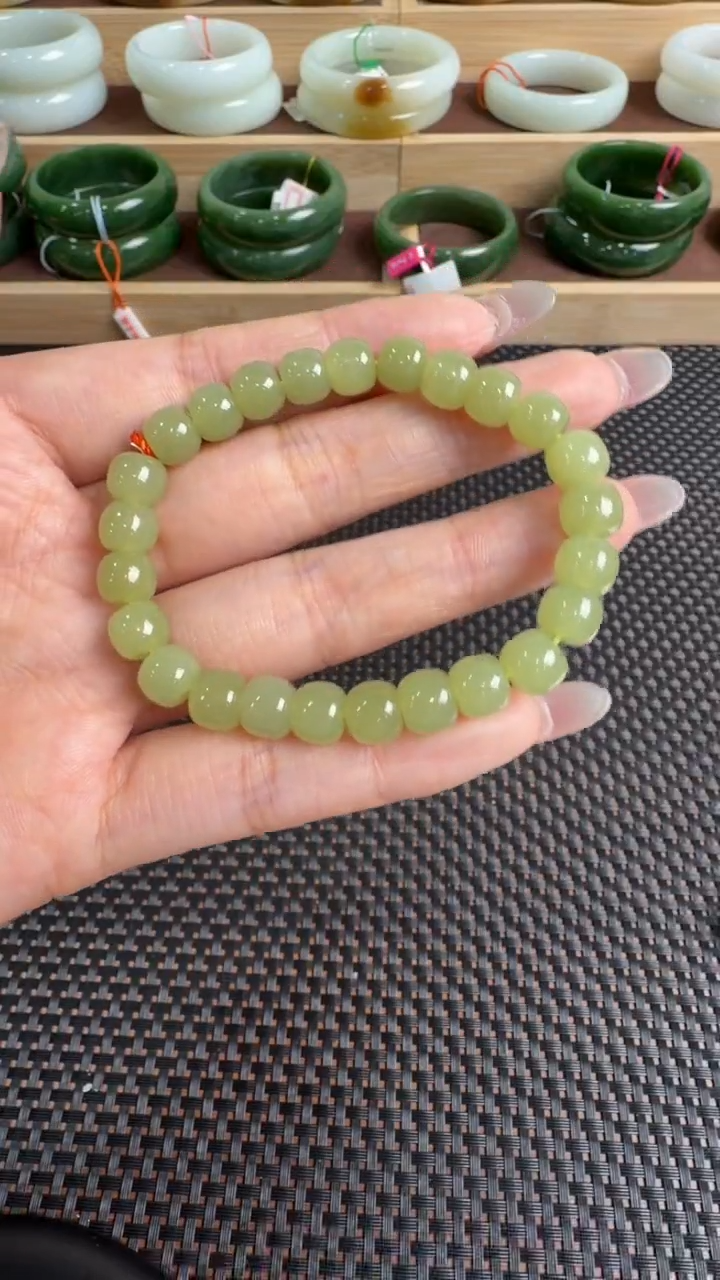 颈饰未镶嵌和田玉手串6mm