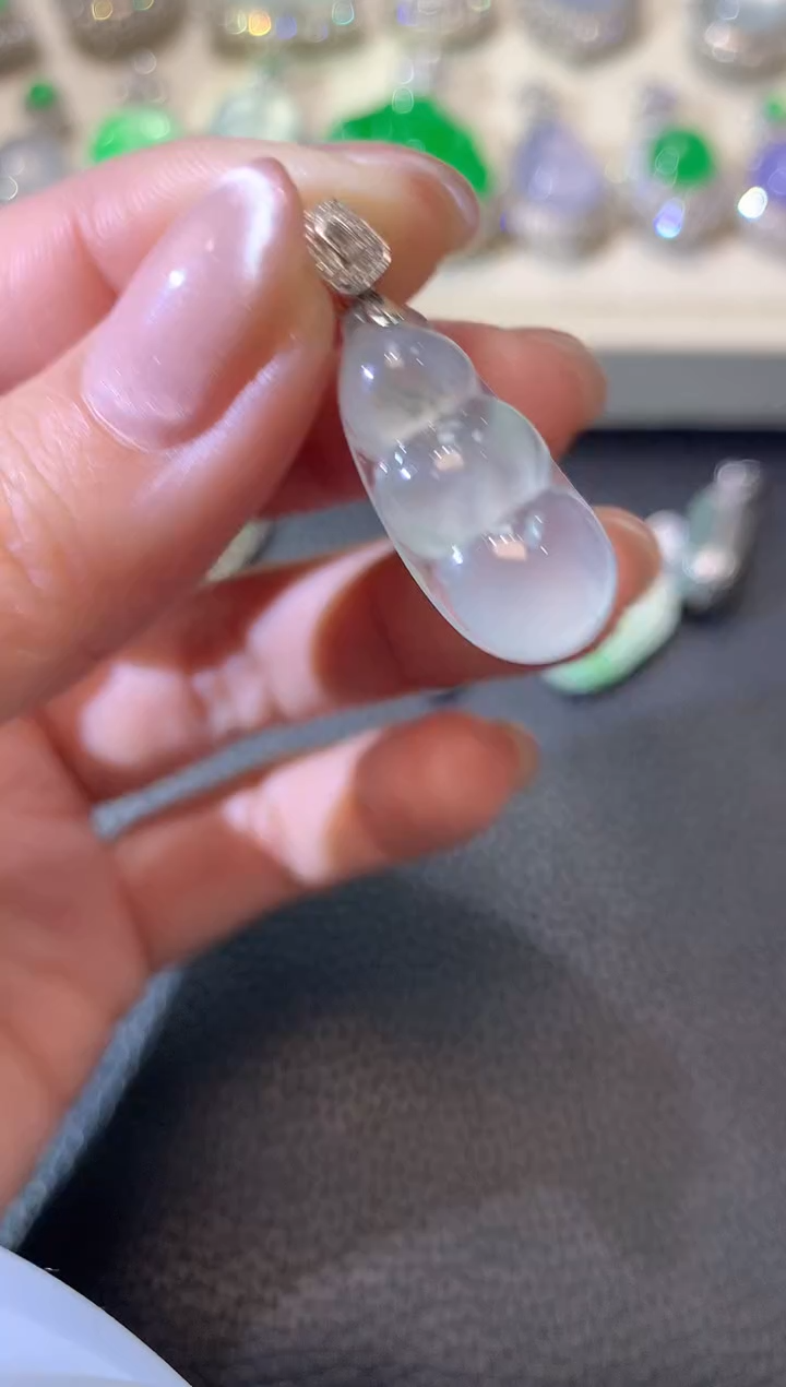 【闪购商品】翡翠吊坠(不含链)18K金镶嵌A24