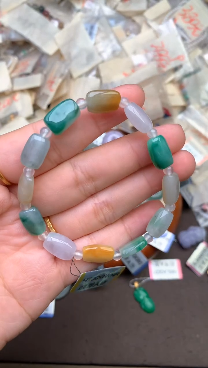 未镶嵌挂件翡翠— 