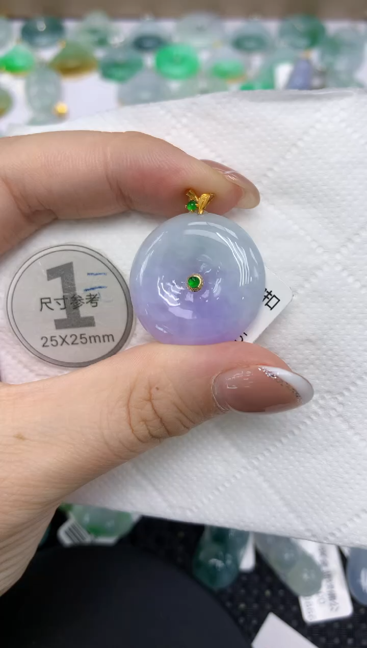 颈饰18K金镶嵌翡翠1111111111