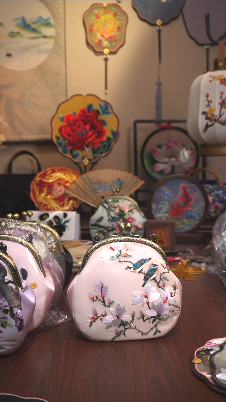 刺绣D***e纯手工苏绣双面绣