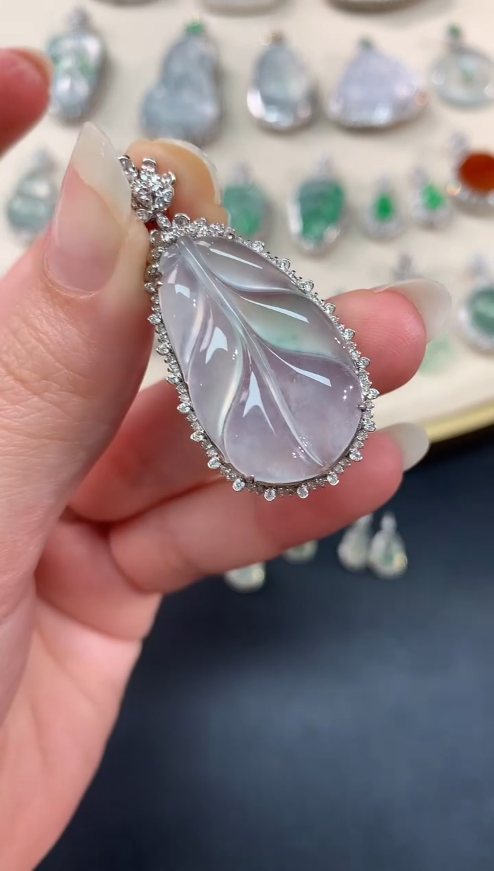 【闪购商品】翡翠吊坠(不含链)18K金镶嵌A40|16800