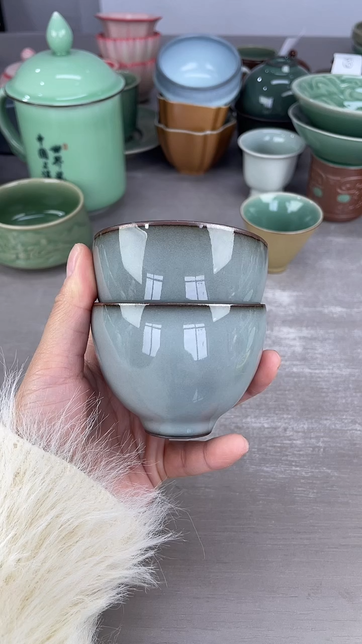 青瓷仓储福利清仓微微暇一对