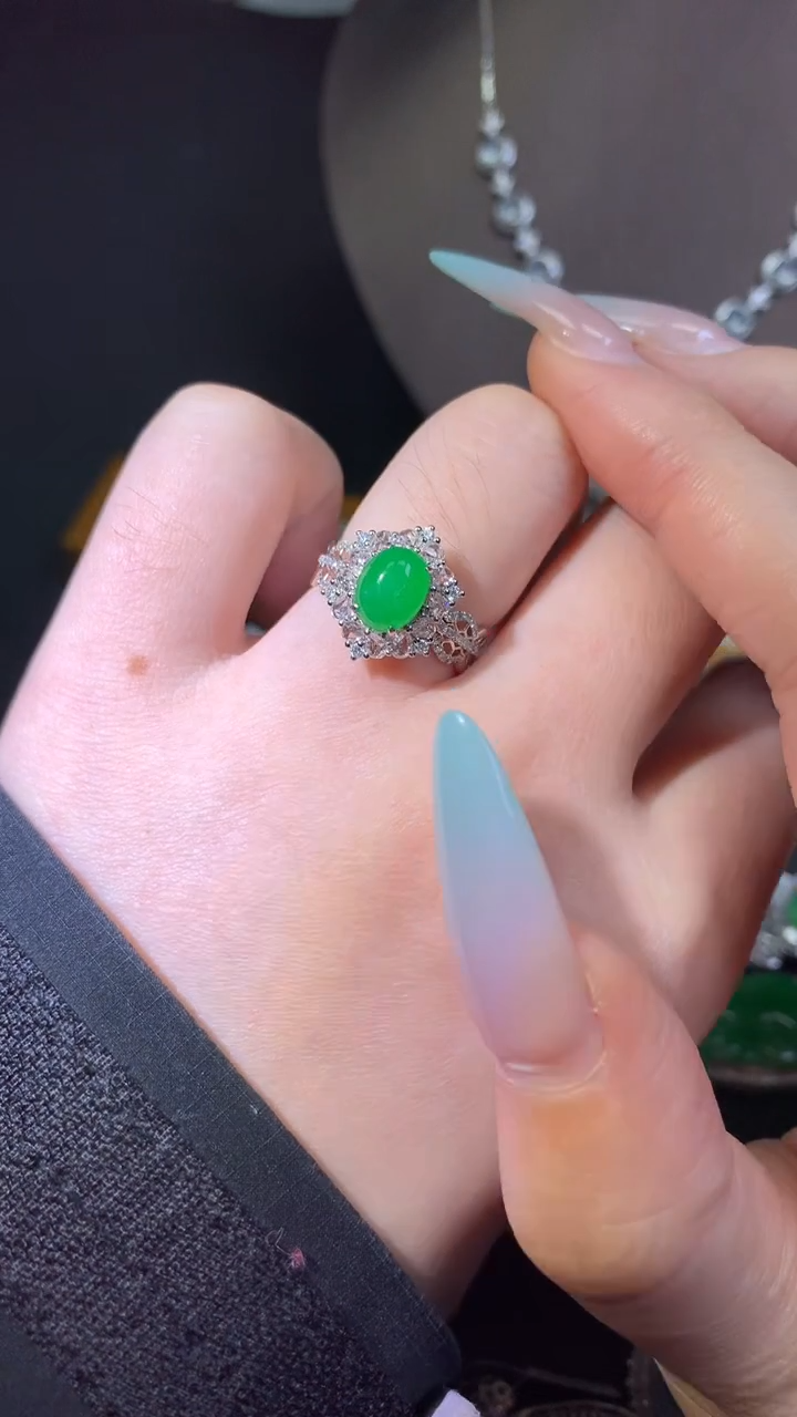 吊坠(不含链)18K金镶嵌翡翠戒指