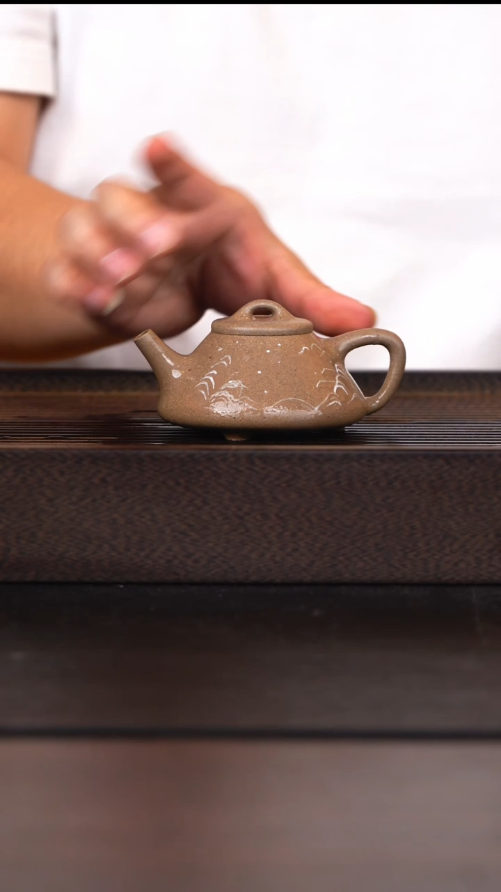茶壶紫砂雪景泥绘石瓢青降坡