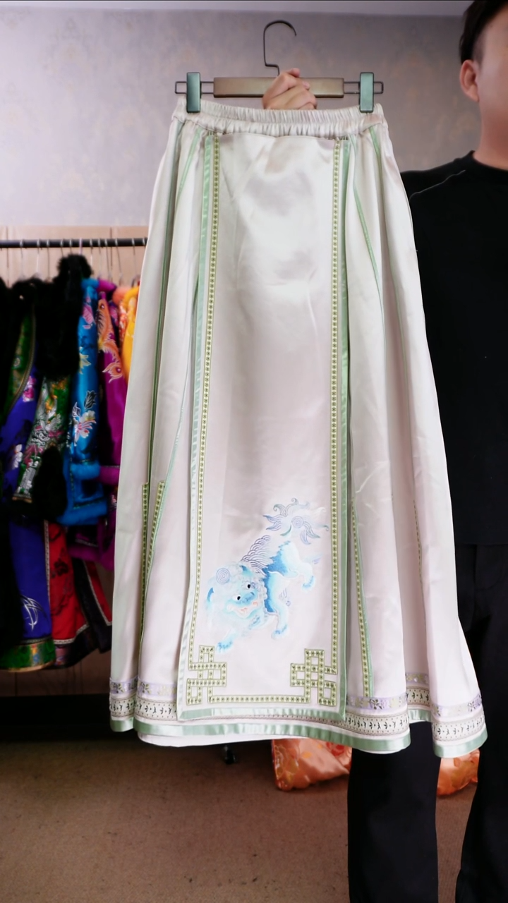 ?****?刺绣马面裙米灰色L码