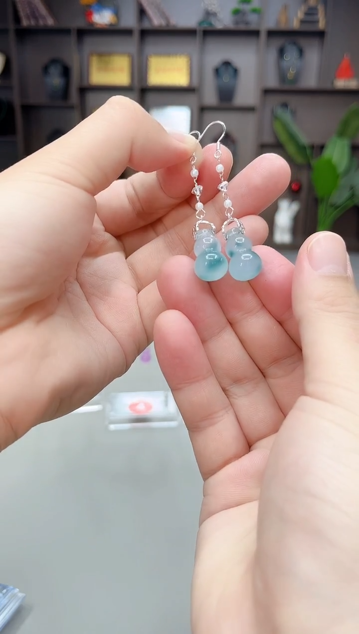 未镶嵌石英质玉（天山翠）耳饰219000