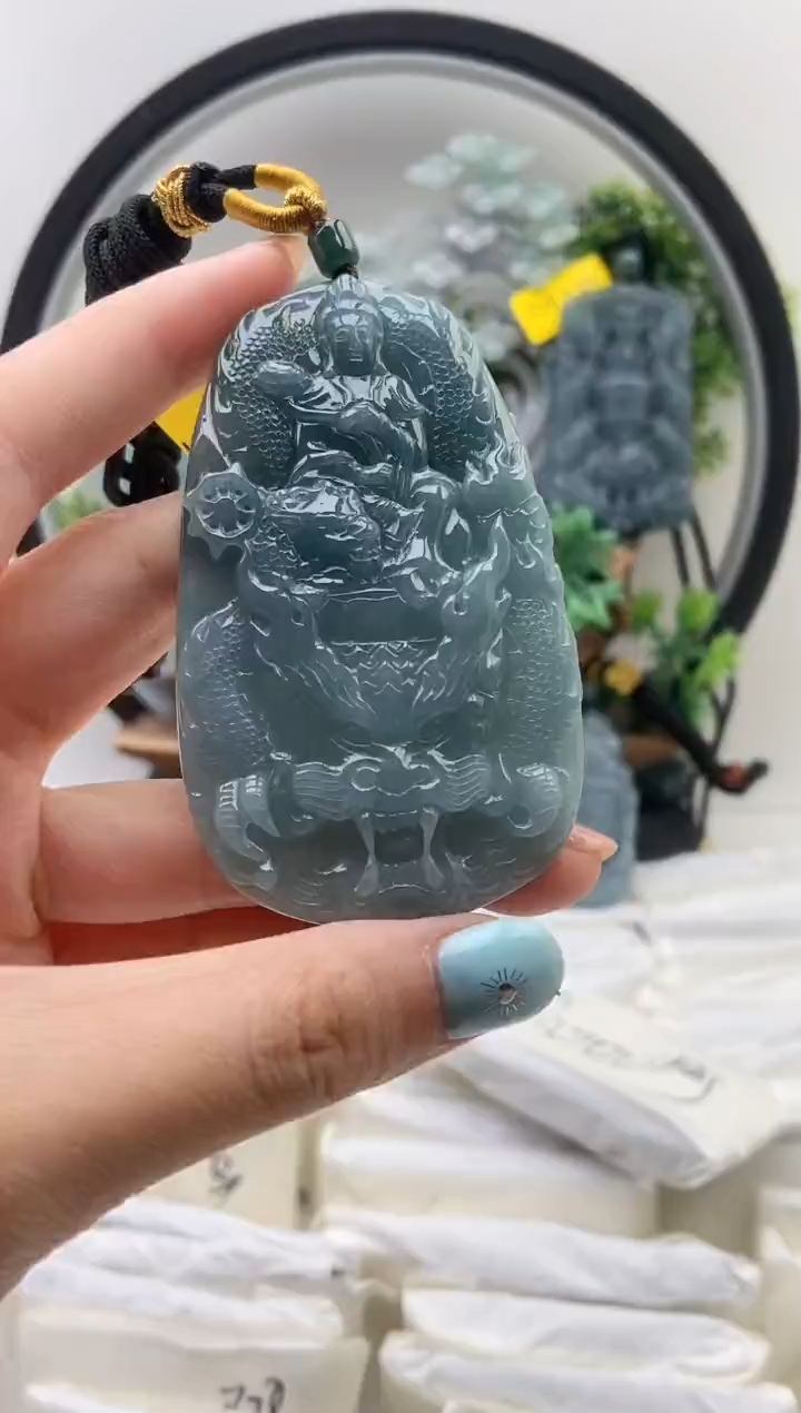 颈饰未镶嵌翡翠文殊