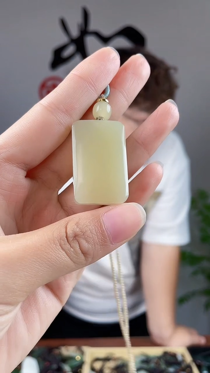 和田玉未镶嵌颈饰拍一发一，多样性发货