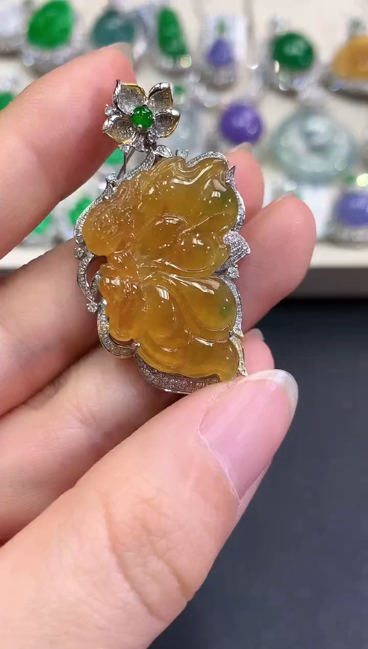 【闪购商品】翡翠颈饰18K金镶嵌D37   