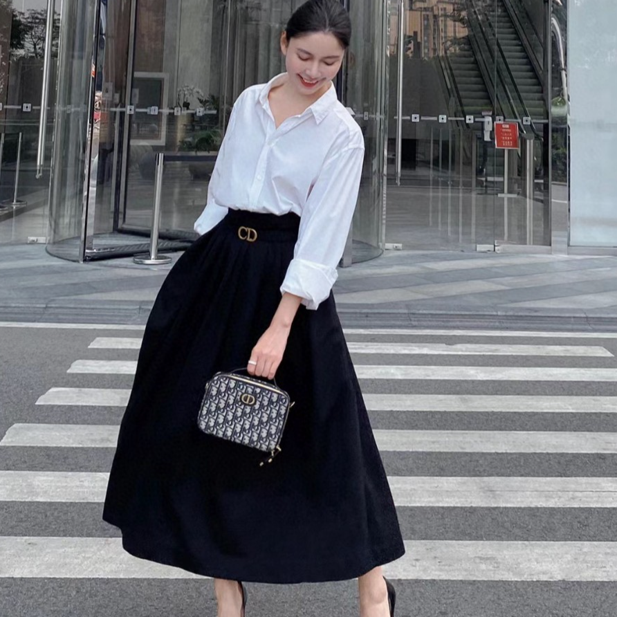 未使用 DIOR/迪奥 迪奥女士小蜜蜂休闲白色长袖衬衫112514   