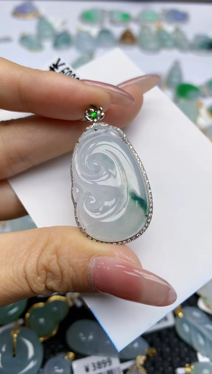 【闪购商品】翡翠挂件18K金镶嵌天然翡翠A货