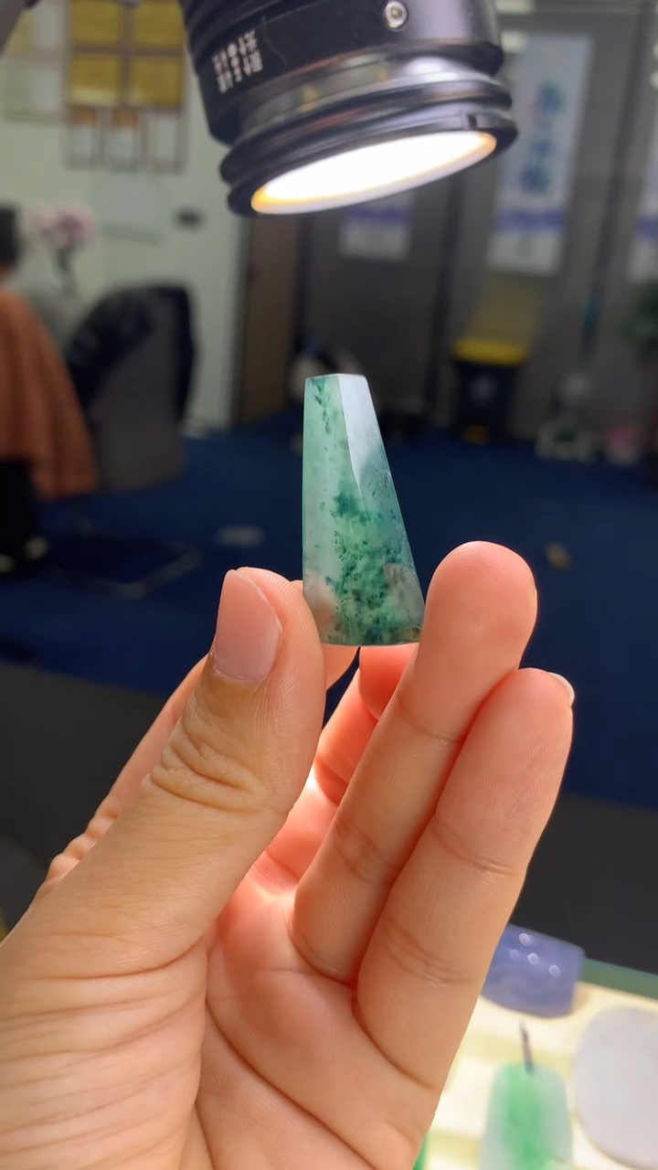 【闪购商品】定制翡翠未镶嵌