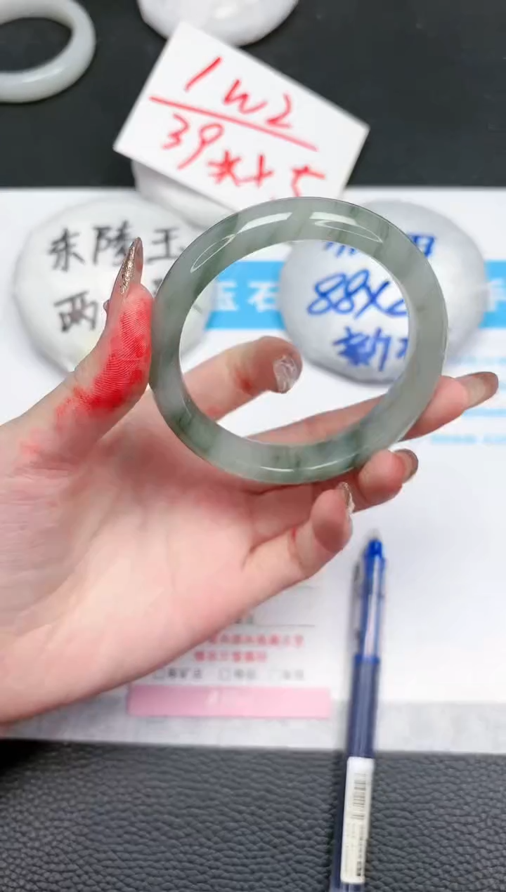 【闪购商品】石英质玉手镯未镶嵌330-56.5