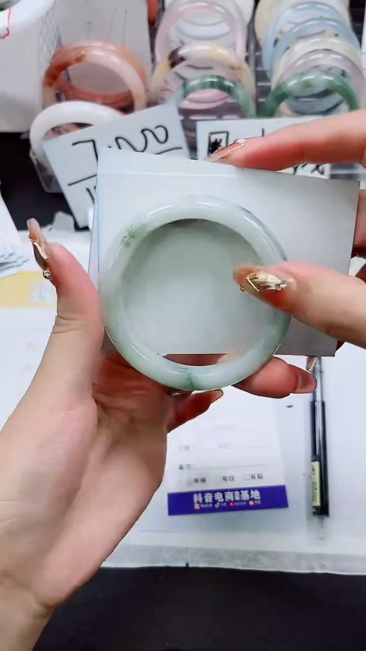 【闪购商品】石英质玉手镯未镶嵌S209-55/56