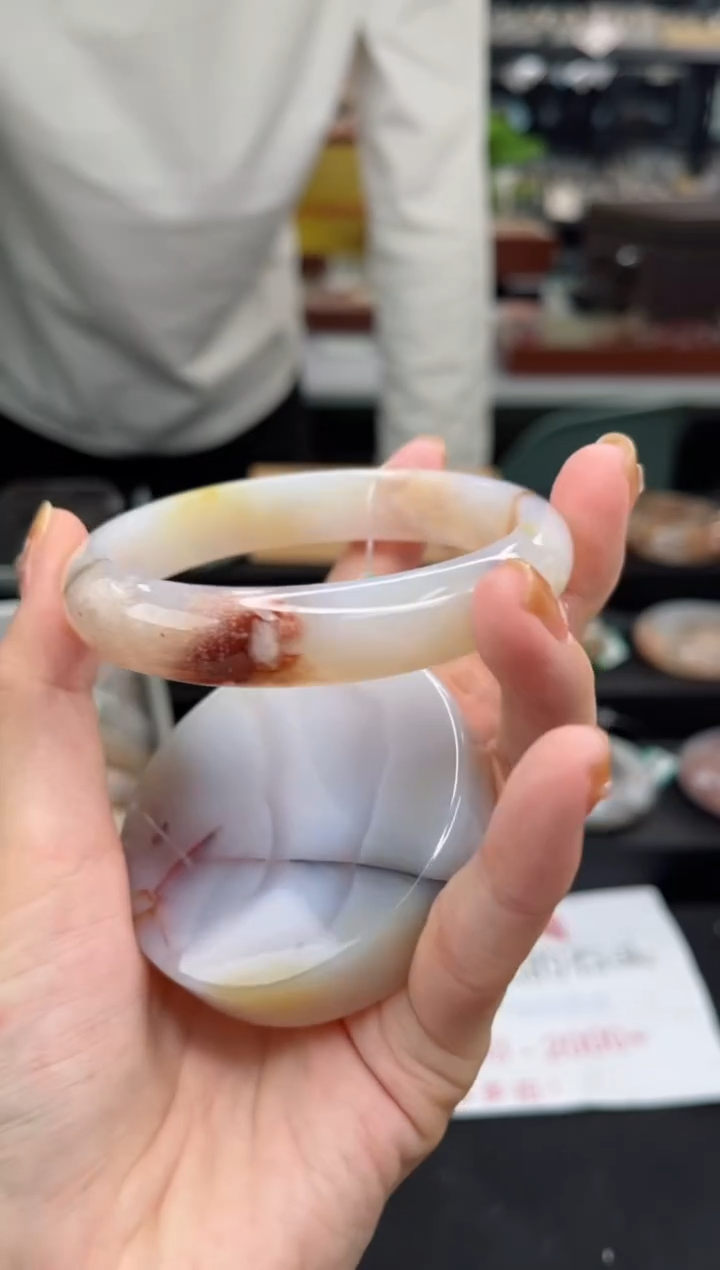 【闪购商品】石英质玉手镯未镶嵌63圈口（不退不换）1931068