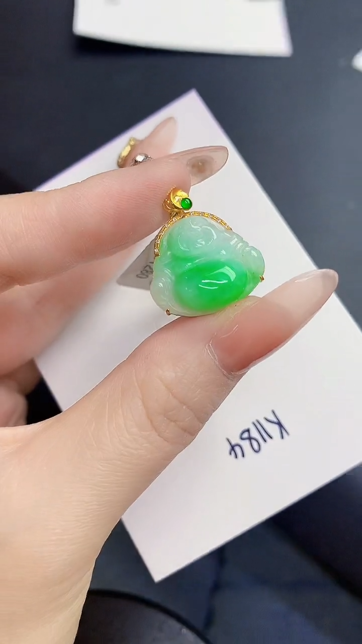 颈饰18K金镶嵌翡翠缅甸天然翡翠A货
