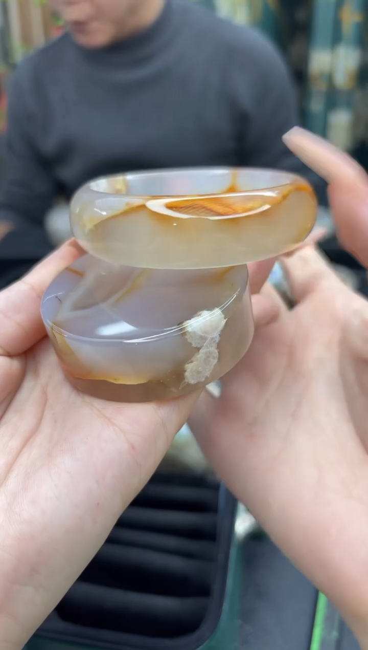 【闪购商品】石英质玉手镯未镶嵌748（61圈赠送镯心）