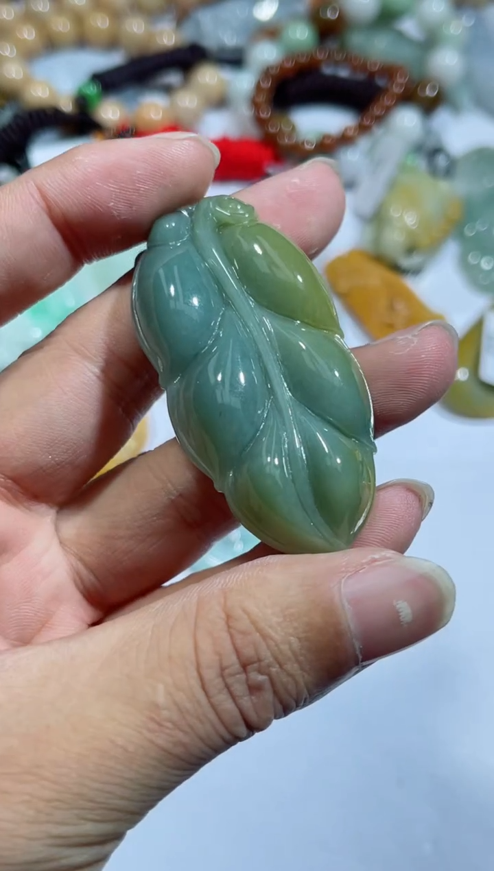 【闪购商品】翡翠吊坠(不含链)未镶嵌 00011853