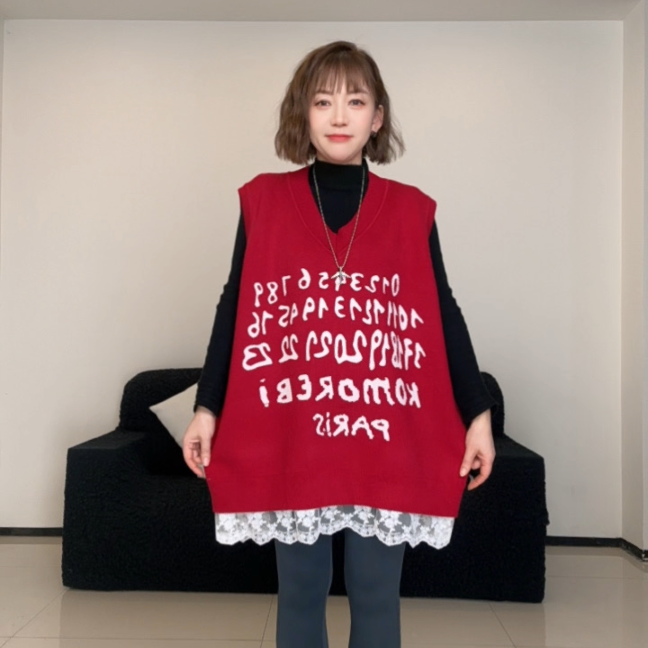 2025秋冬韩版宽v领字母提花圆领针织毛衣背心黑色百搭中长款 