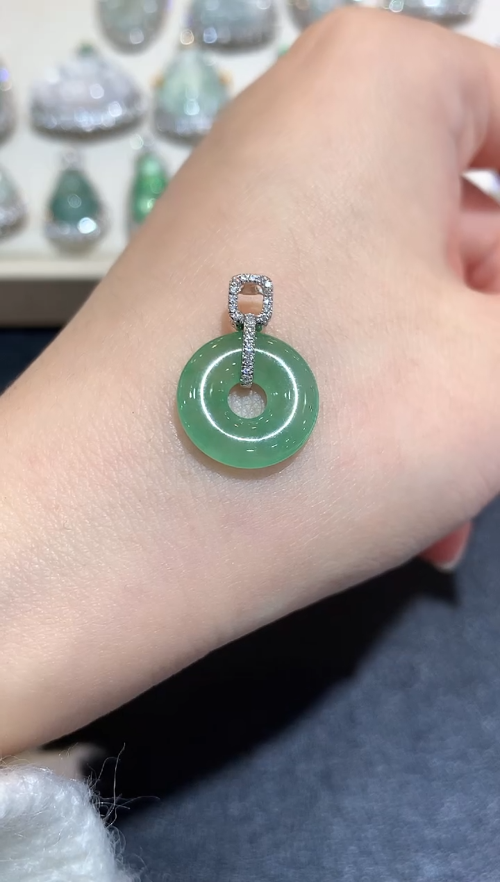 【闪购商品】翡翠颈饰18K金镶嵌 B32   多样性一件发货