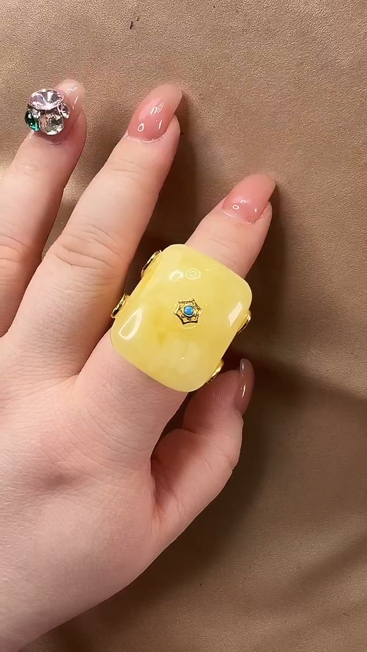 琥珀颈饰未镶嵌戒指