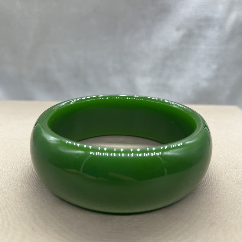  【绿意盎然 永恒暖阳】绿手镯CH402750