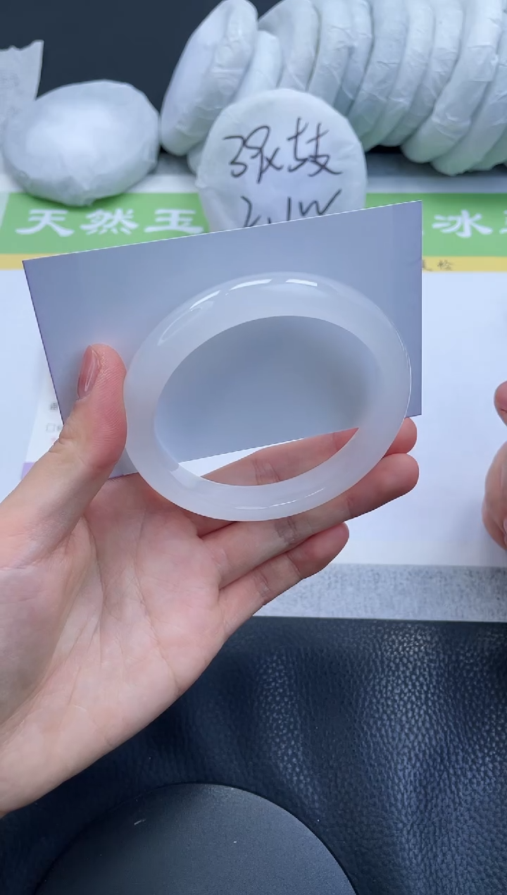 【闪购商品】石英质玉手镯未镶嵌A168-60+