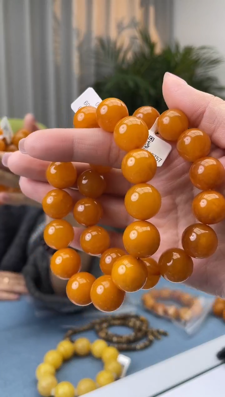 【闪购商品】蜜蜡珠宝奇石未镶嵌假一罚十，多样性发一件028.14