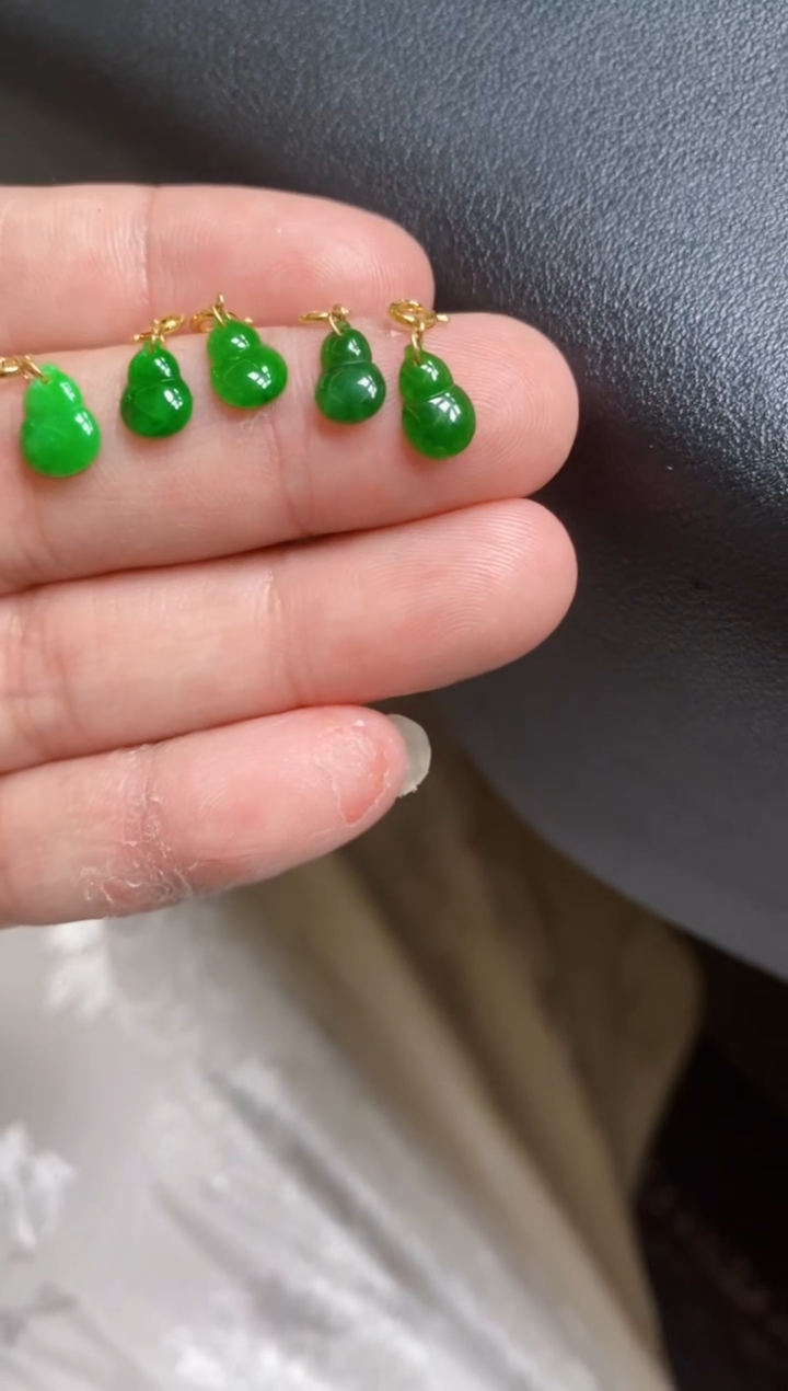 翡翠18K金镶嵌颈饰好**连多样性发货发1