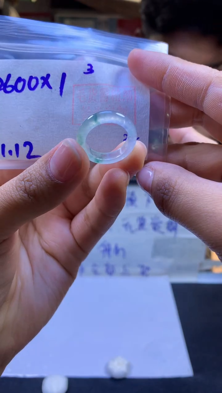【闪购商品】定制翡翠未镶嵌戒圈#2600元-毛货需精细抛光