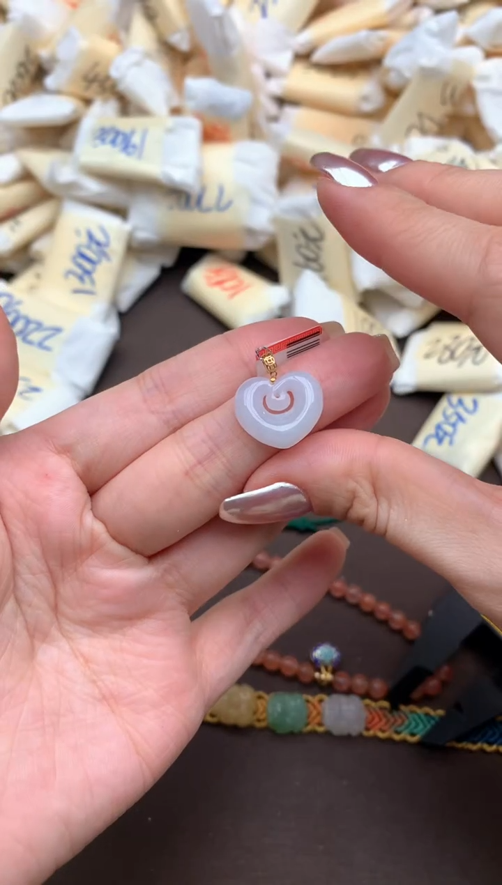 【闪购商品】翡翠挂件18K金镶嵌一