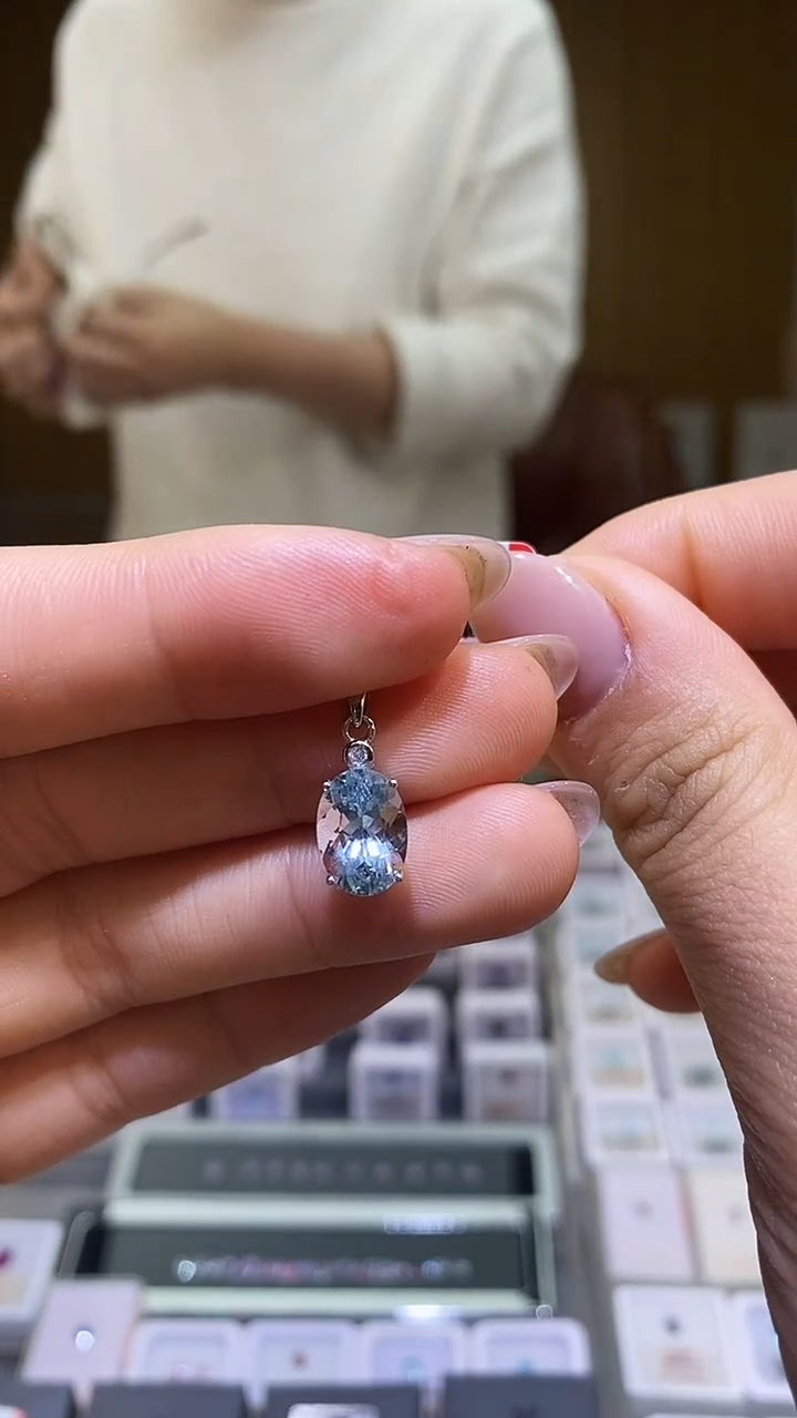 银S925镶嵌吊坠(赠链)海蓝宝石天然海蓝宝吊坠