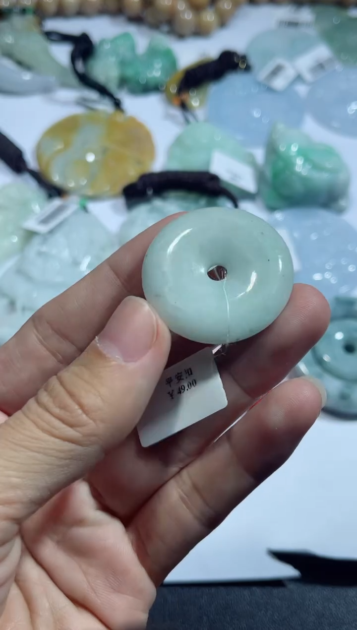 【闪购商品】翡翠吊坠(不含链)未镶嵌00001704