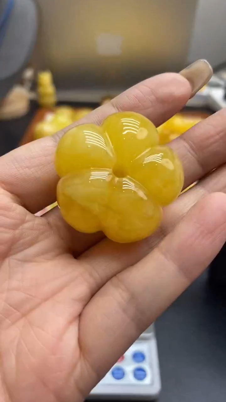 琥珀未镶嵌珠宝奇石343