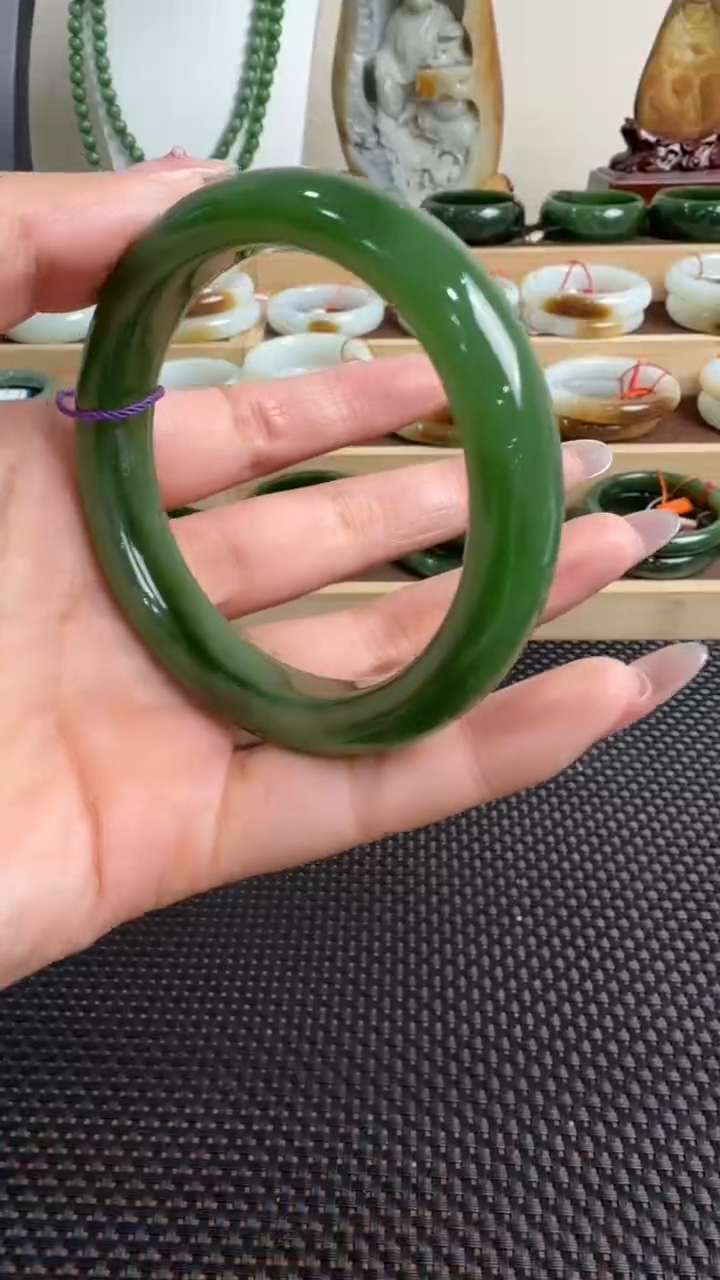 颈饰未镶嵌和田玉手镯56