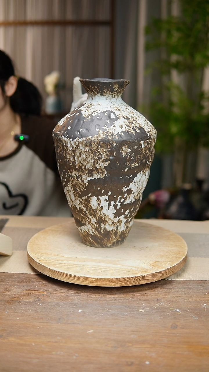 【闪购商品】陶瓷花器诧寂黑高脚