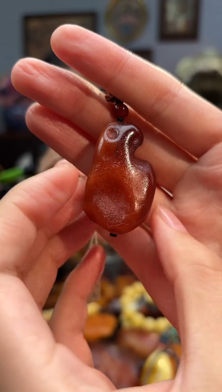 琥珀颈饰未镶嵌吊坠