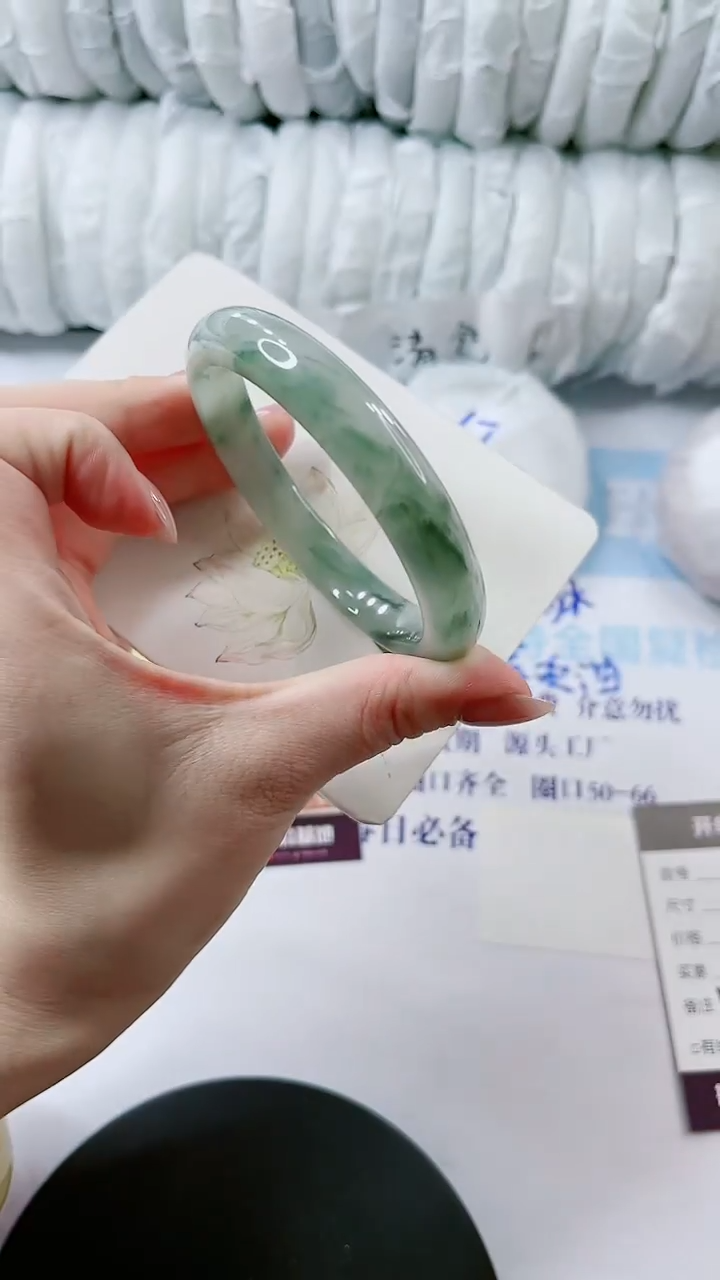 【闪购商品】石英质玉手镯未镶嵌多样性发货V194