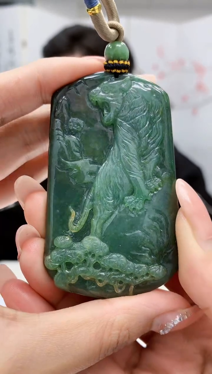 【闪购商品】定制翡翠未镶嵌4917MM-毛货挂件95